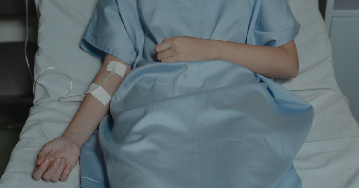 weight loss dr near me: patient checking in with QR code